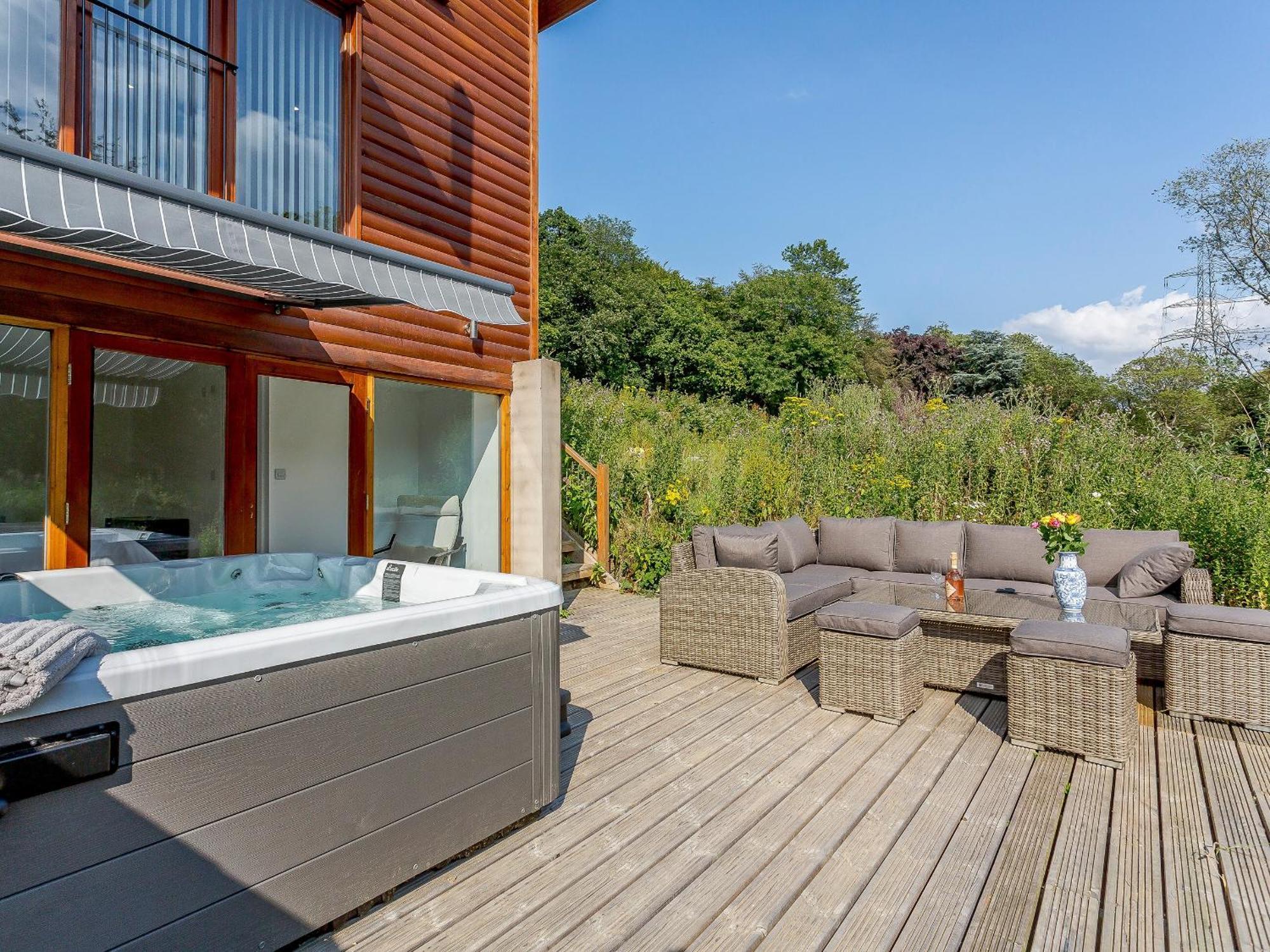 Waterside Sixteen - Uk13038 Holiday home Southowram